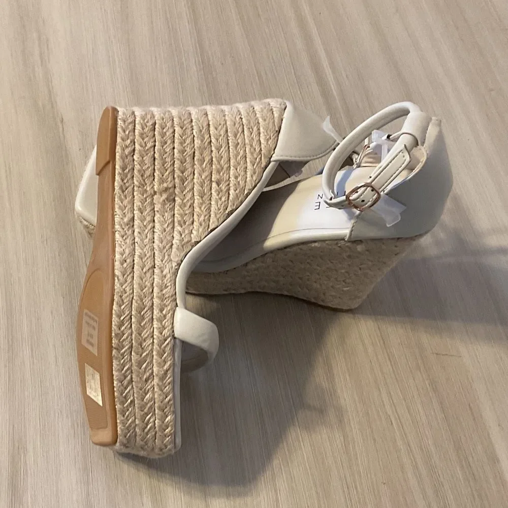 Journee Collection Olesia Women's Ivory Heeled Sandals